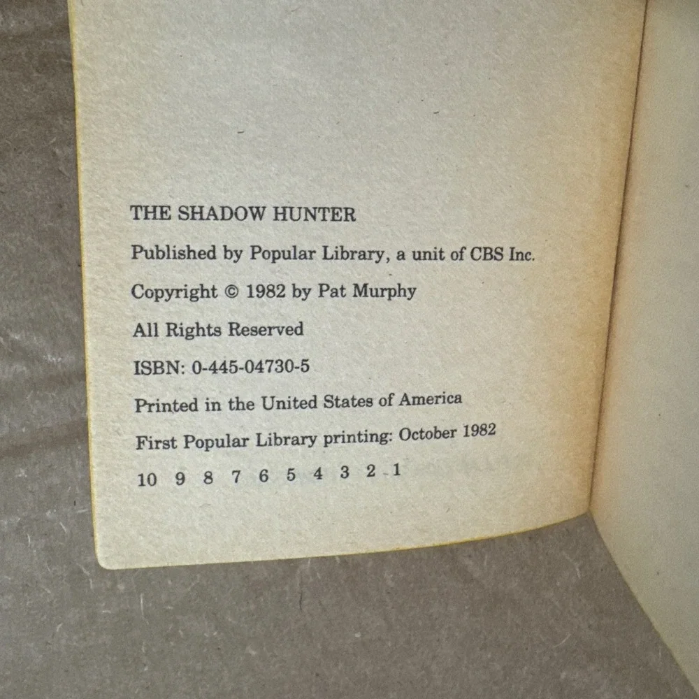 The Shadow Hunter Science‎ Fiction Paperback Book by Pat Murphy 1982